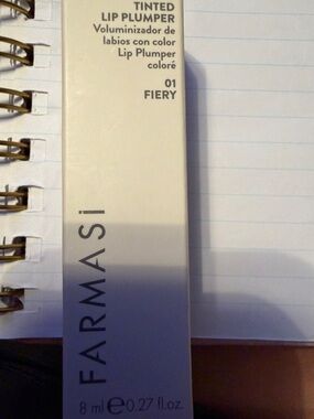 Farmasi Tinted Lip Plumper 01 Fiery Neutral Beige Packaging